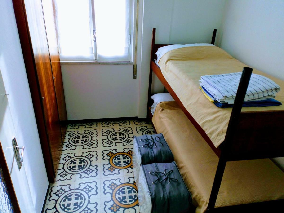 Ferienwohnung Casa Di Claude Con Posto Auto Finale Ligure Exterior foto